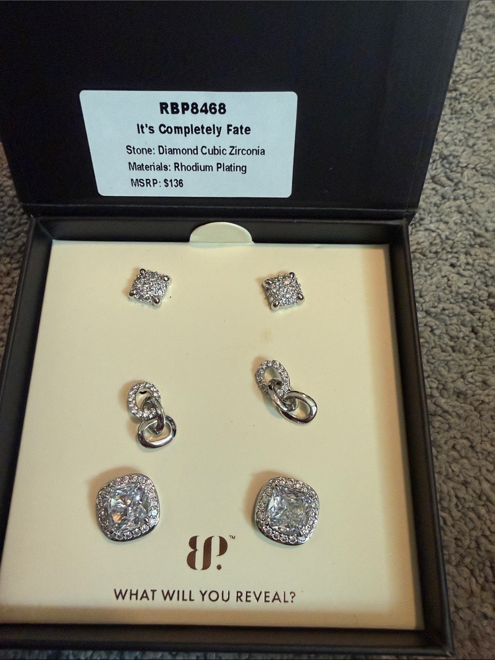 Ring Bomb Party “It’s Completely Fate” Earring Set